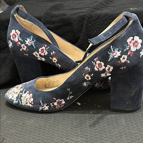 Floral Embroidered Blue Women's Shoes - Picture 7 of 8